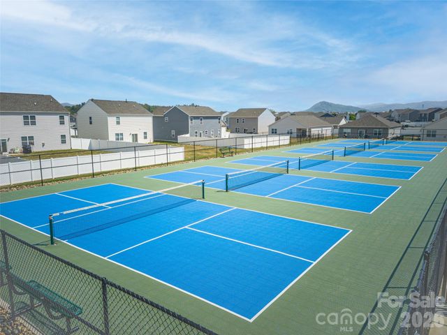 141 Wheatfield Road, Fletcher, NC 28732