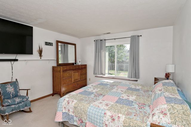 6624 Colleens Way, Indianapolis, IN 46221