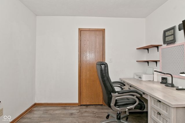6624 Colleens Way, Indianapolis, IN 46221