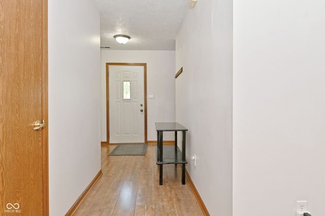 6624 Colleens Way, Indianapolis, IN 46221