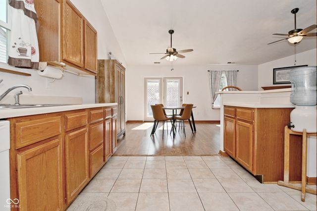 6624 Colleens Way, Indianapolis, IN 46221