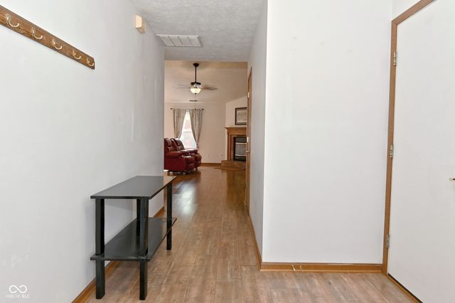6624 Colleens Way, Indianapolis, IN 46221