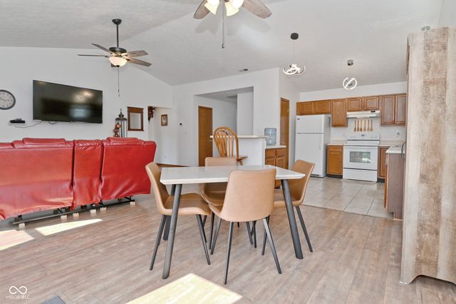 6624 Colleens Way, Indianapolis, IN 46221
