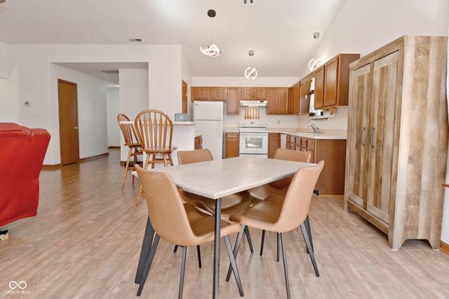 6624 Colleens Way, Indianapolis, IN 46221