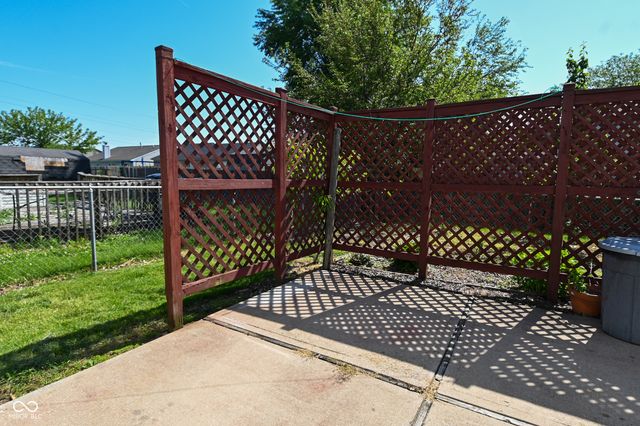 6624 Colleens Way, Indianapolis, IN 46221