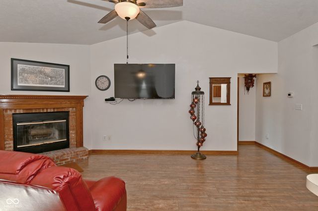 6624 Colleens Way, Indianapolis, IN 46221