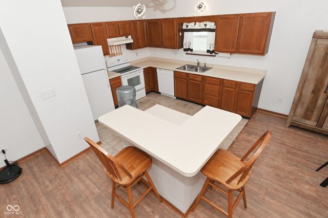 6624 Colleens Way, Indianapolis, IN 46221