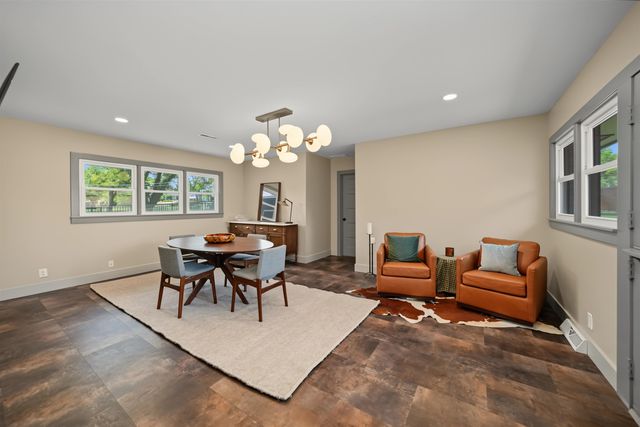 147 Overhill Rd, Salina, KS 67401