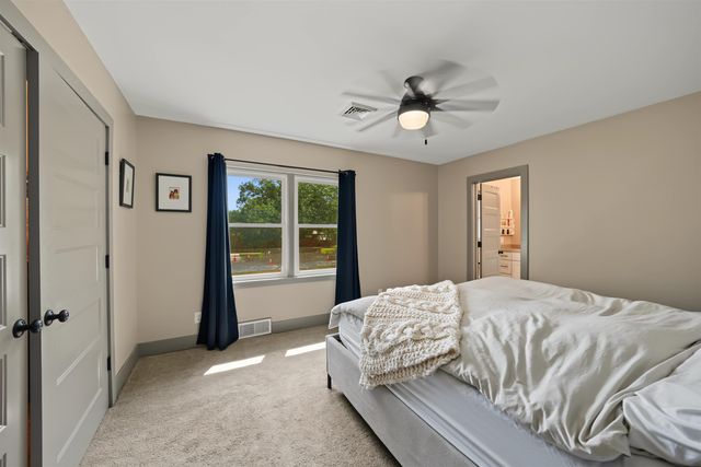 147 Overhill Rd, Salina, KS 67401