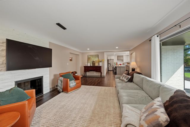 147 Overhill Rd, Salina, KS 67401