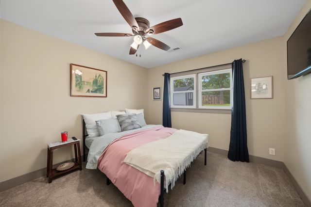 147 Overhill Rd, Salina, KS 67401