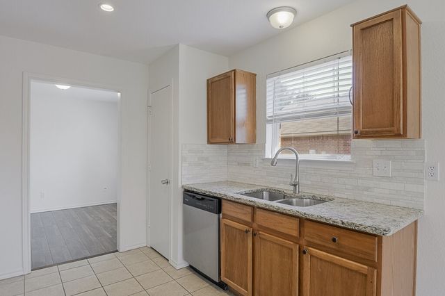 201 Seminole Trail, Alvarado, TX 76009