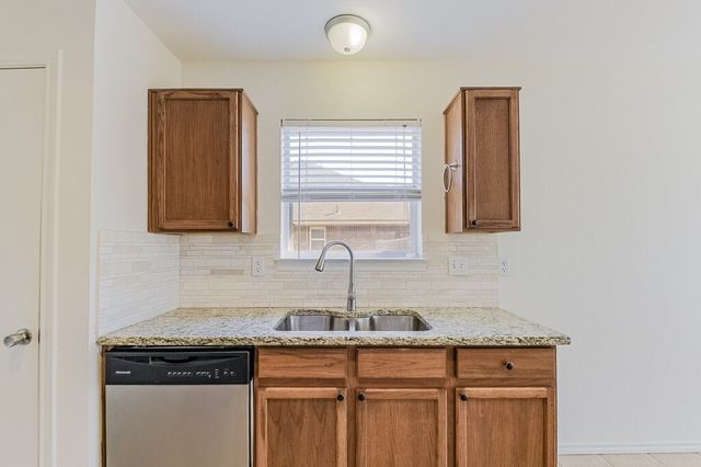 201 Seminole Trail, Alvarado, TX 76009