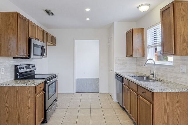 201 Seminole Trail, Alvarado, TX 76009