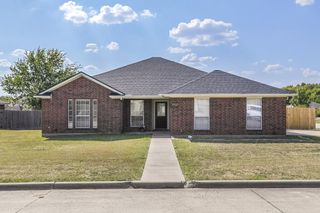 201 Seminole Trail, Alvarado, TX 76009
