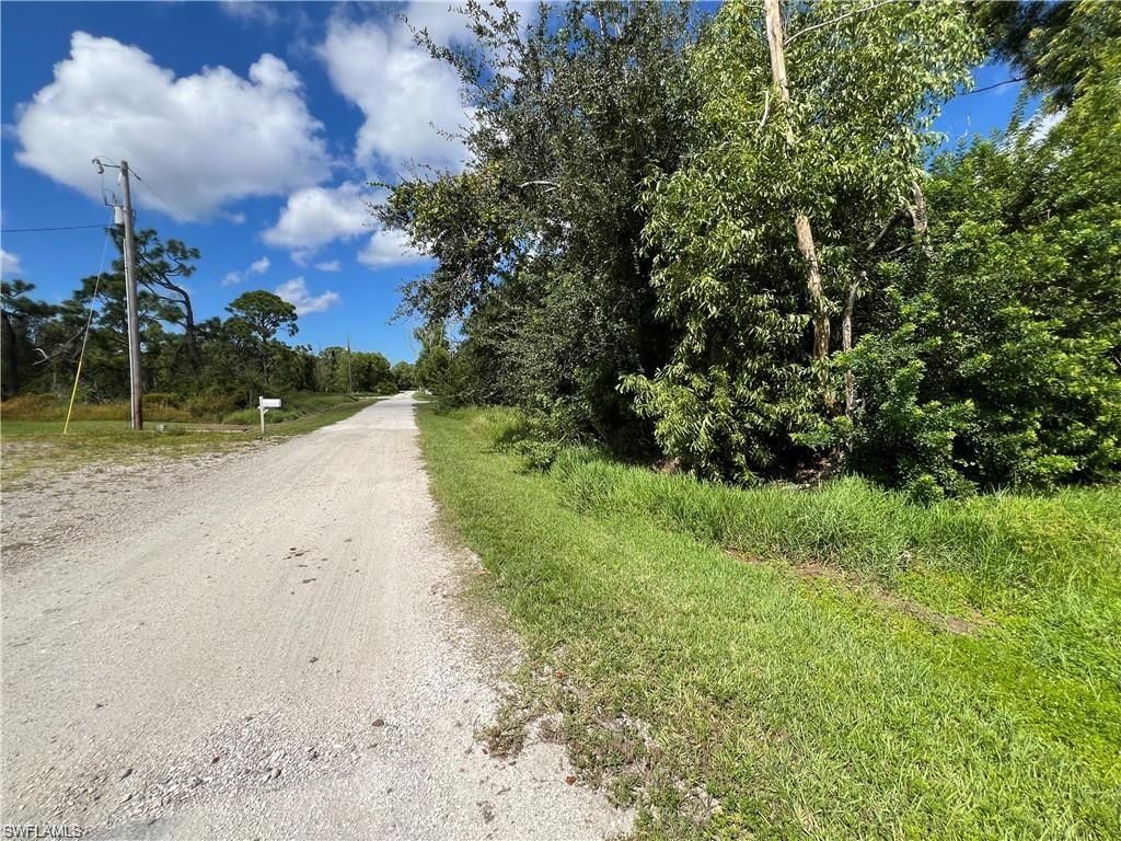 5210 Barrow DR, ST. JAMES CITY, FL 33956 — photo 3