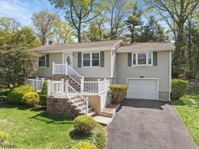 119 Rollins Trl, Hopatcong Boro, NJ 07843