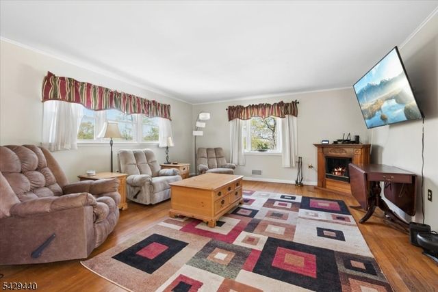 119 Rollins Trl, Hopatcong Boro, NJ 07843