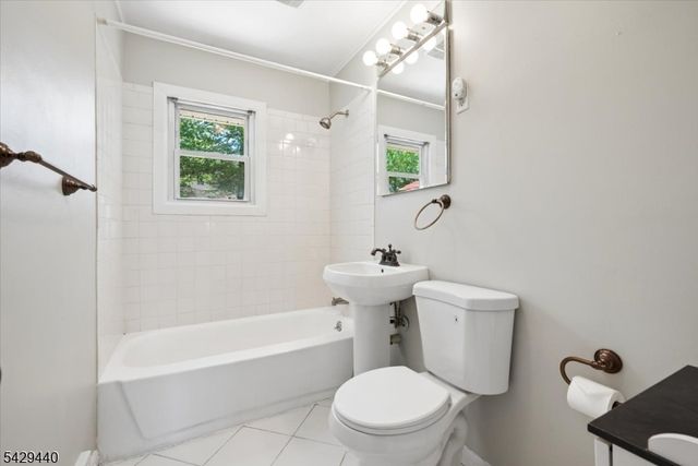 119 Rollins Trl, Hopatcong Boro, NJ 07843