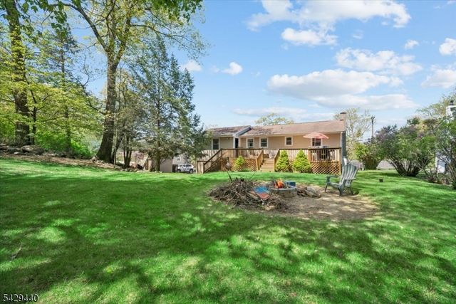 119 Rollins Trl, Hopatcong Boro, NJ 07843