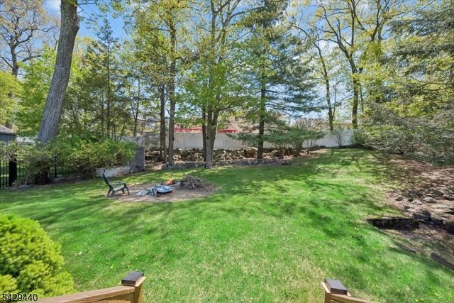 119 Rollins Trl, Hopatcong Boro, NJ 07843
