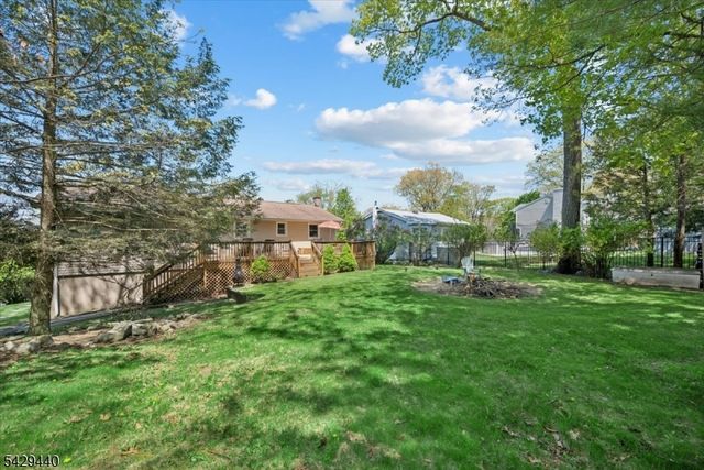 119 Rollins Trl, Hopatcong Boro, NJ 07843