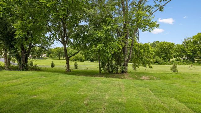 329 Harvest Point Blvd, Spring Hill, TN 37174