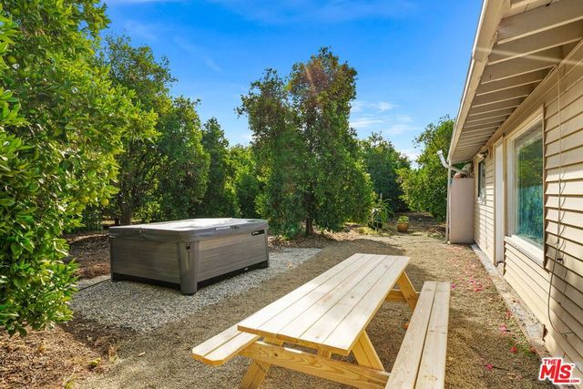 828 985 Fordyce Rd & 2561 Grand Avenue, Ojai, CA 93023