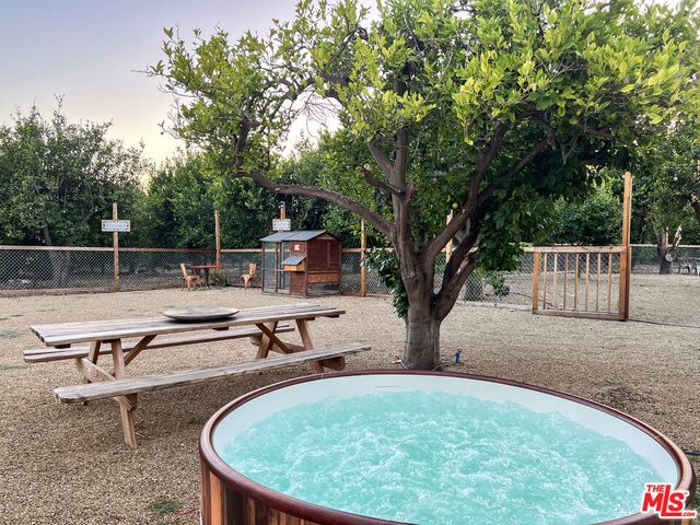 828 985 Fordyce Rd & 2561 Grand Avenue, Ojai, CA 93023