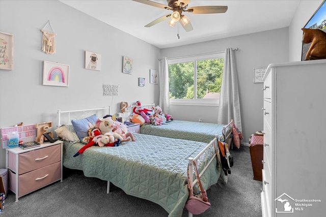 30334 Windsor Drive, Gibraltar, MI 48173