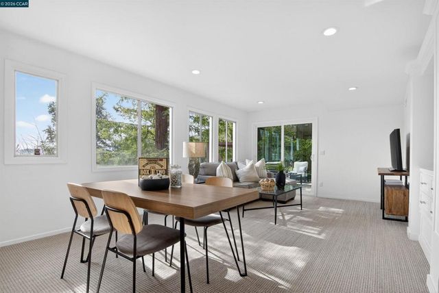 22 Las Palomas, Orinda, CA 94563