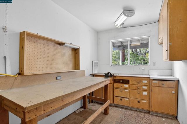 22 Las Palomas, Orinda, CA 94563