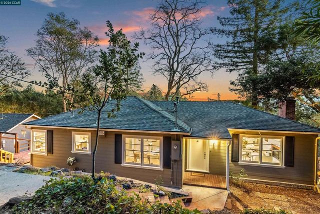 22 Las Palomas, Orinda, CA 94563