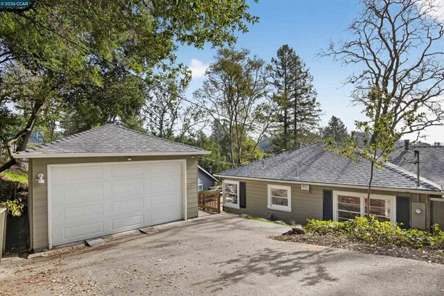 22 Las Palomas, Orinda, CA 94563