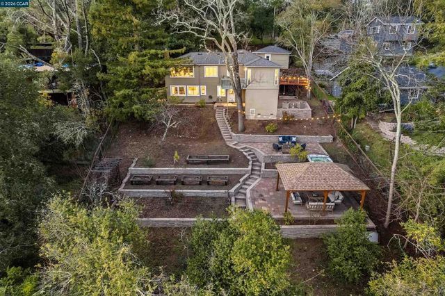 22 Las Palomas, Orinda, CA 94563