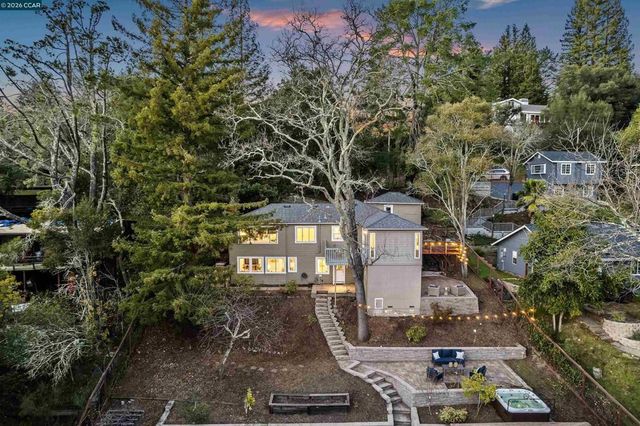 22 Las Palomas, Orinda, CA 94563