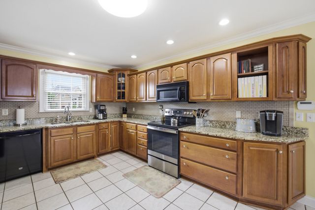 201 Station Drive, Richmond, KY 40475