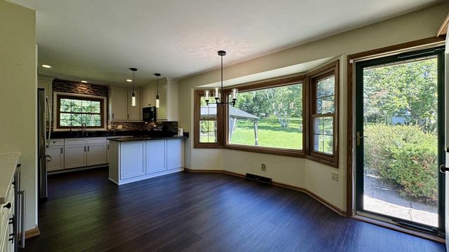 5340 S Maryknoll DRIVE, New Berlin, WI 53151