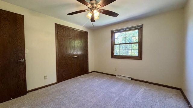 5340 S Maryknoll DRIVE, New Berlin, WI 53151