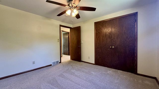 5340 S Maryknoll DRIVE, New Berlin, WI 53151