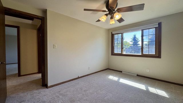 5340 S Maryknoll DRIVE, New Berlin, WI 53151