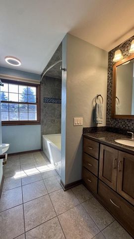 5340 S Maryknoll DRIVE, New Berlin, WI 53151