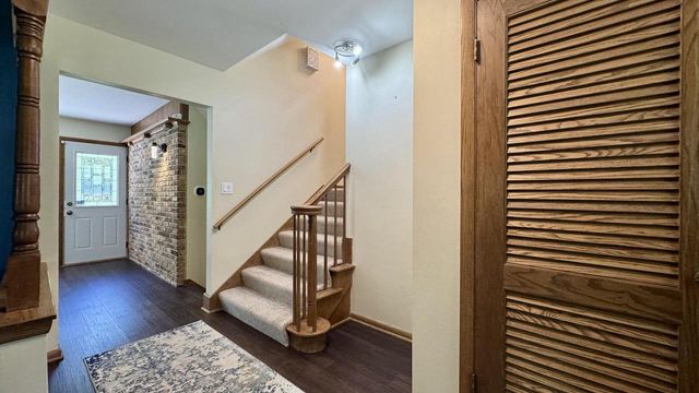 5340 S Maryknoll DRIVE, New Berlin, WI 53151