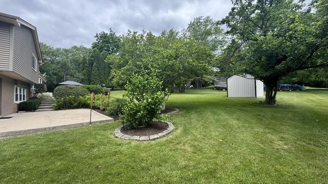 5340 S Maryknoll DRIVE, New Berlin, WI 53151