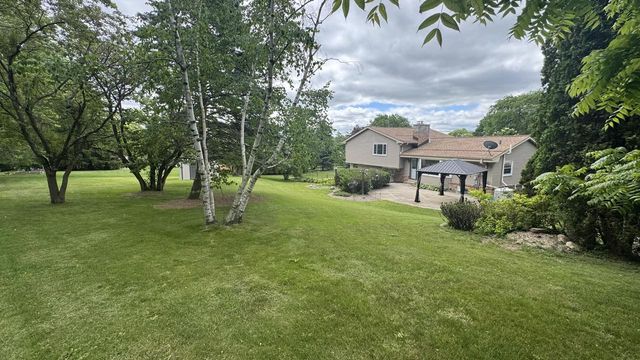 5340 S Maryknoll DRIVE, New Berlin, WI 53151