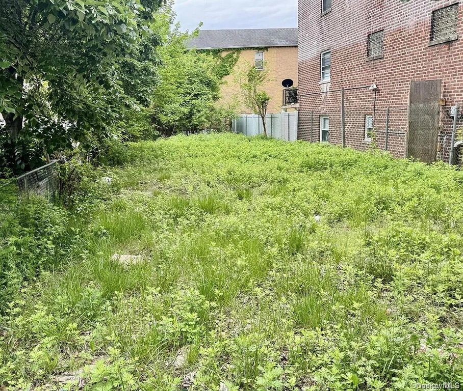 1116 Rhinelander Avenue, Bronx, NY 10461 — exterior