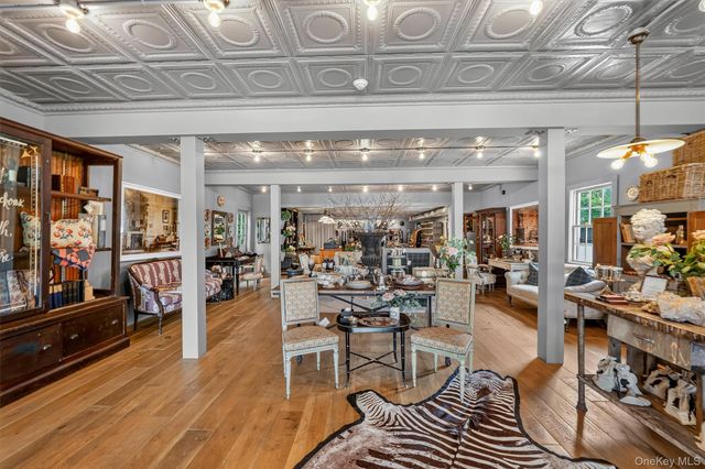 259 Westchester Avenue, Pound Ridge, NY 10576