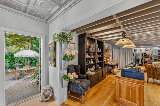 259 Westchester Avenue, Pound Ridge, NY 10576