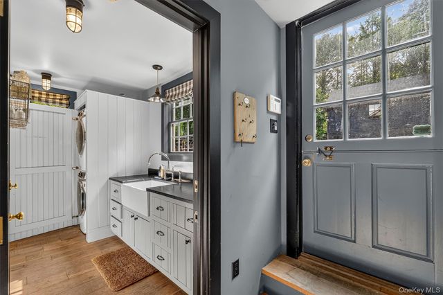 259 Westchester Avenue, Pound Ridge, NY 10576