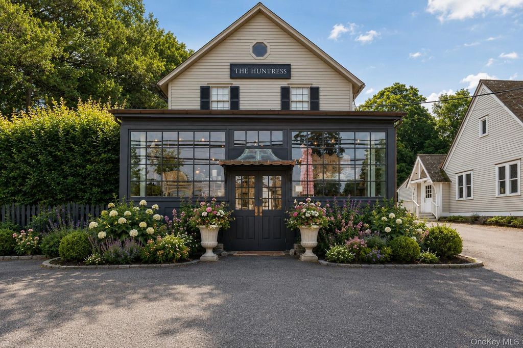 259 Westchester Avenue, Pound Ridge, NY 10576